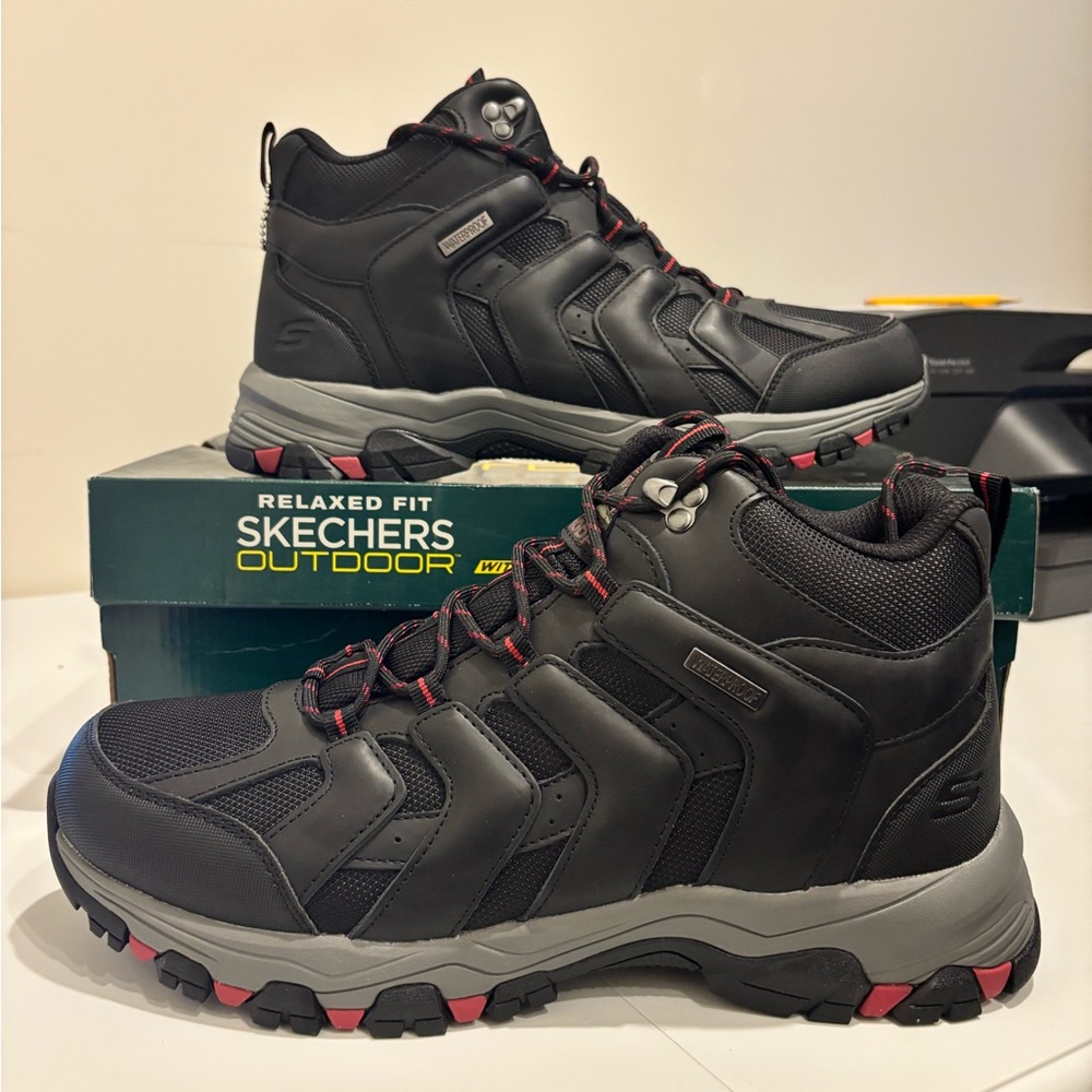 Skechers Selmen Relodge Waterproof Outdoor Boots Size 11
